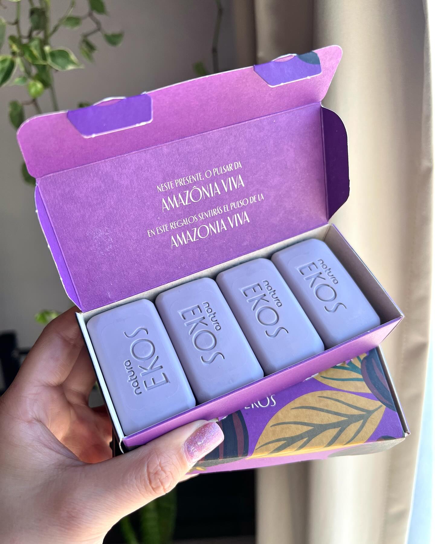 Caja de jabones ekos de pitanga preta x4 unidades de 25g c/u